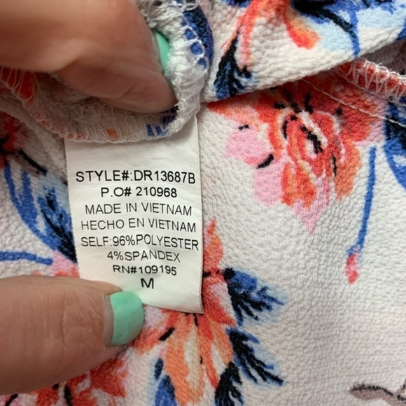 EUC Love J Floral Cold Shoulder Lace Hem Dress - Picture 8 of 8